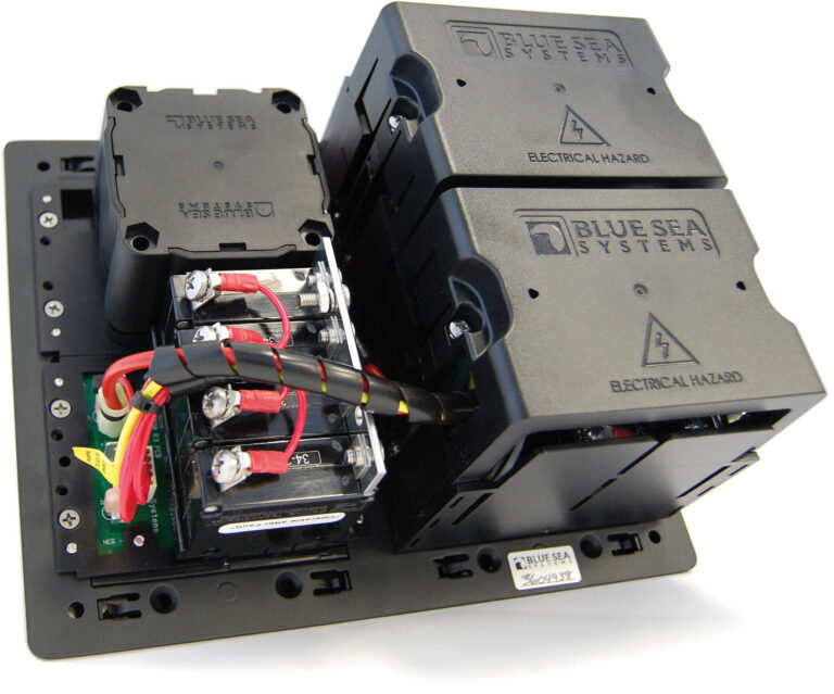 Blue Sea Systems PANELIS 360 VĀKS AC AIZMUGURĒJAIS 1 MODULIS