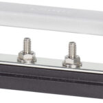 Blue Sea Systems kopne 4 x 1/4 collas-20 kopējā kopne ar frekvences pārveidotāju (CVR)