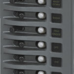 „Blue Sea Systems“ skydelis WD 12VDC CLB 8POS pilkas