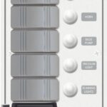 „Blue Sea Systems“ H2O CB USB 12/24VDC 5POS VERTIKALUS, BALTAS